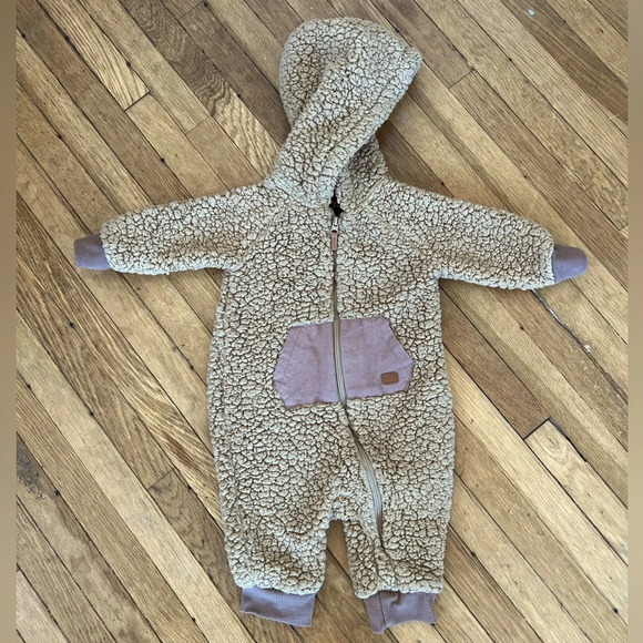 7 For All Mankind Infant Fuzzy Teddy Bear Onsie Jumpsuit | 0-3 Mos - Picture 2 of 5